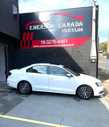 VOLKSWAGEN JETTA 2.0 TSI HIGHLINE 200CV GASOLINA 4P TIPTRONIC VOLKSWAGEN JETTA 2.0 TSI HIGHLINE 200CV GASOLINA 4P TIPTRONIC